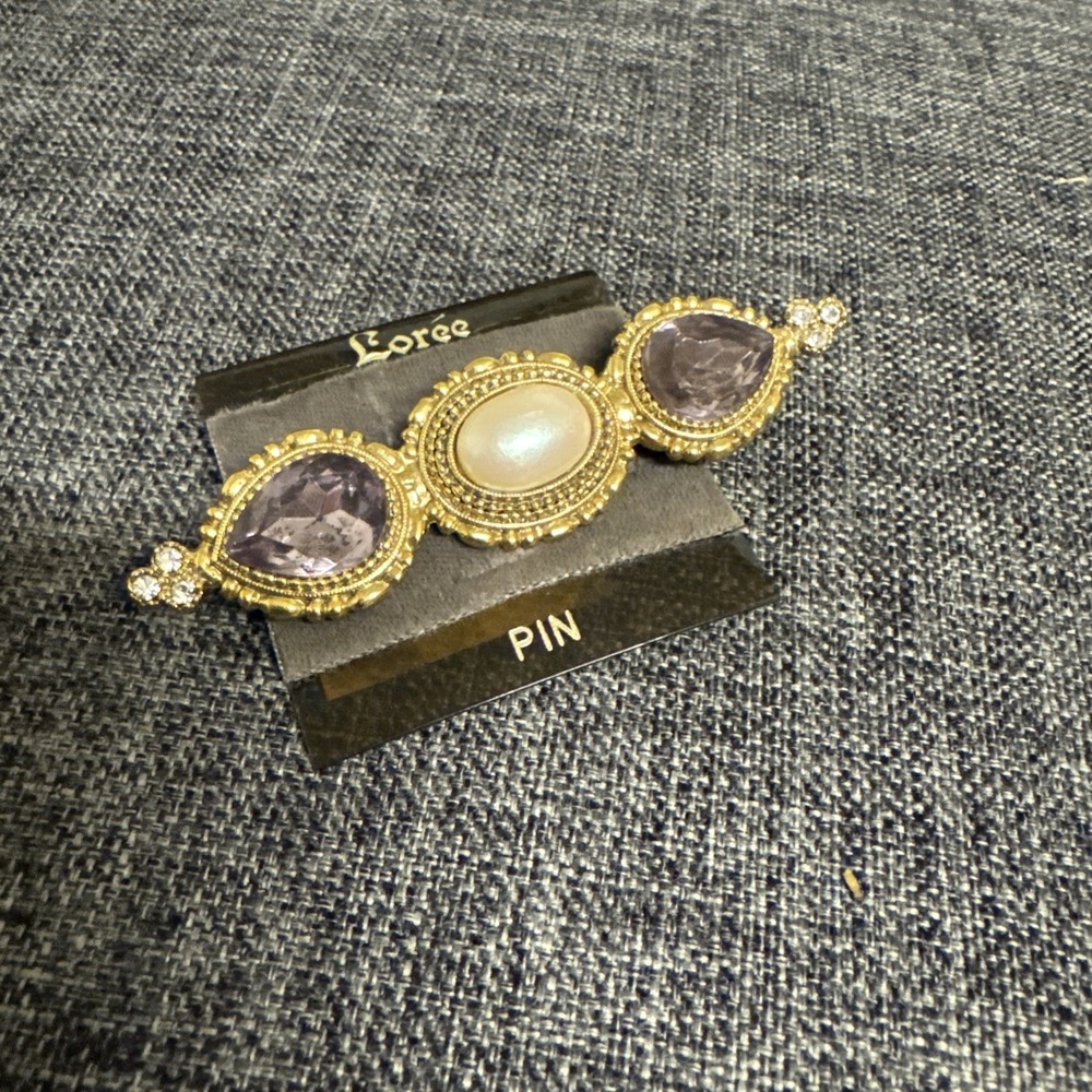 Vintage On Card Loree Brooch Pin with Faux Pearl & Amethyst Rhinestones